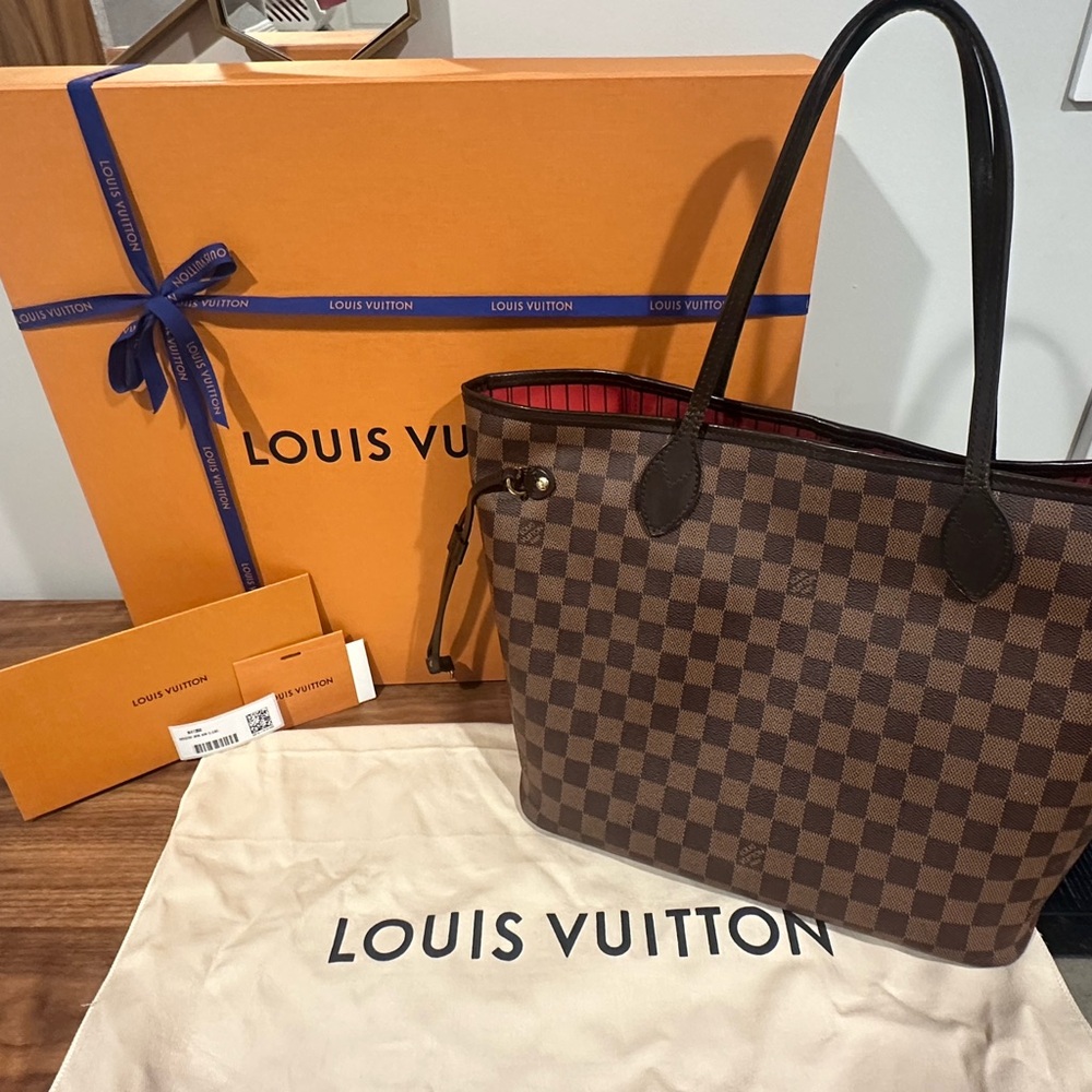 Louis Vuitton Neverfull MM Damier Ebene EUC -Box, Dustbag and full LV inclusions